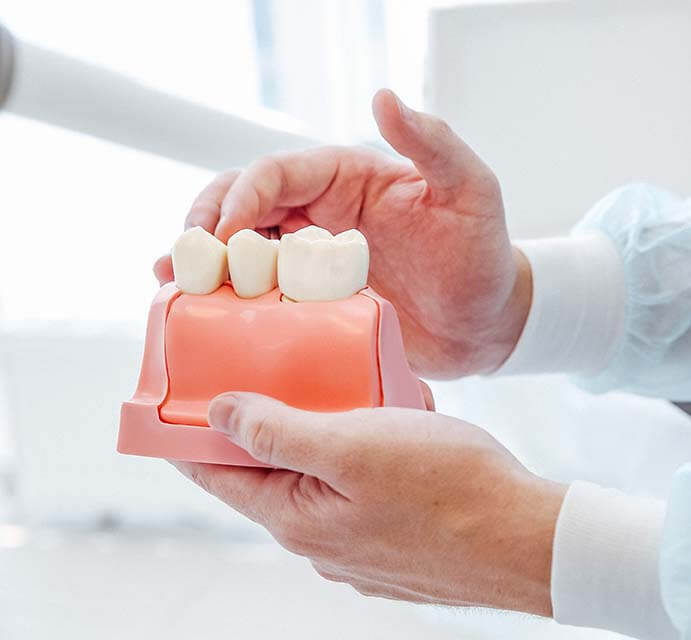 Травмы зубов: виды, диагностика, лечение